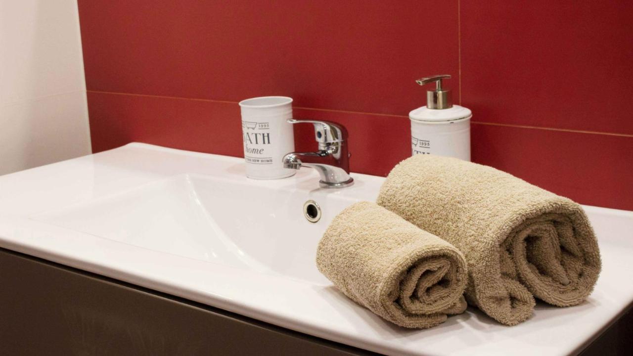 Sweet Home & Wellness Luxury Apartment Nettuno Eksteriør billede