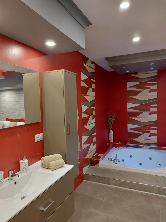 Sweet Home & Wellness Luxury Apartment Nettuno Eksteriør billede